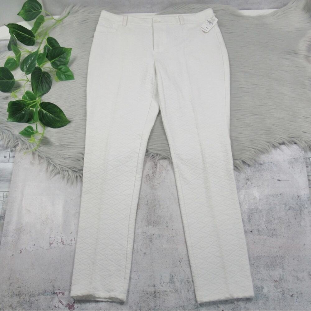 NEIMAN MARCUS White Slim Leg Textured Jacquard Pants Women’s Size 6